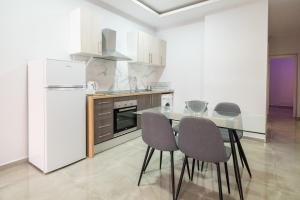 Kuchyňa alebo kuchynka v ubytovaní Luxury Suite Fuengirola 1