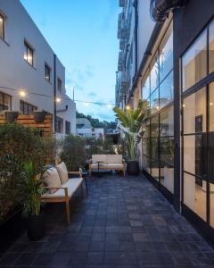 Gambar di galeri bagi DeBlox living - Ben Avigdor Apartments di Tel Aviv