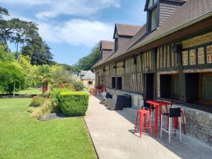Ein Garten an der Unterkunft chambres et gites d'étretat