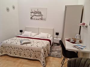 Postel nebo postele na pokoji v ubytování Rooms Tisa Old Town