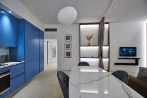Kuchyňa alebo kuchynka v ubytovaní Five stars Florence luxury apartments with Jacuzzi