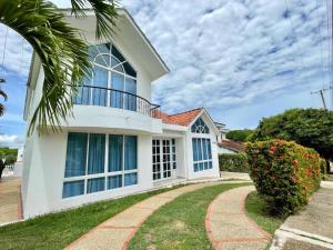 Photo de la galerie de l'établissement ESPECTACULAR Casa Quinta en Melgar, à Melgar