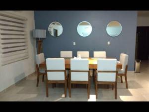 Gambar di galeri bagi Big House Pool Grill, 4 Bedrooms 12 ppl AC Ocean view TV WIFI di Guaymas