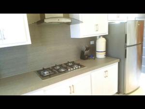 Dapur atau dapur kecil di Big House Pool Grill, 4 Bedrooms 12 ppl AC Ocean view TV WIFI
