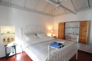 Gallery image of LOVELY QUIET HOUSE WITH GARDEN in Spetses