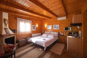 Posteľ alebo postele v izbe v ubytovaní Aliki Guest House