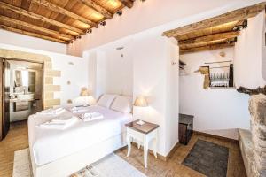A bed or beds in a room at Sclopa The Laography Project