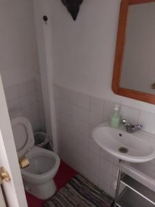 Zdjęcie z galerii obiektu Apartamento tipo loth Alameda w Sewilli