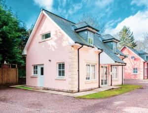 Afbeelding uit fotogalerij van Pink Spa Nest in Blairgowrie