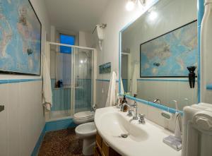 Ванна кімната в Castelletto Exclusive Terrace Penthouse