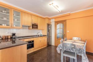 Kuchyňa alebo kuchynka v ubytovaní Confortable apartamento en Lekeitio