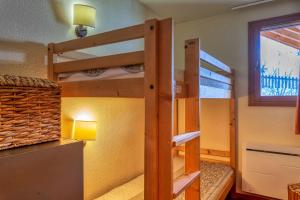 Les Alpages du Corbier B203 emeletes ágyai egy szobában