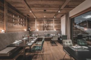 Χώρος καθιστικού στο Boutique Hotel und Chalets Bergwiesenglück