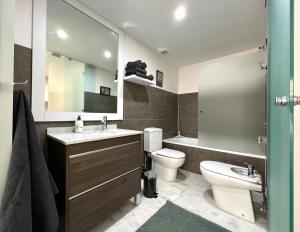 A bathroom at Bear Holiday - Apartment Maria in Moraira near the Beach
