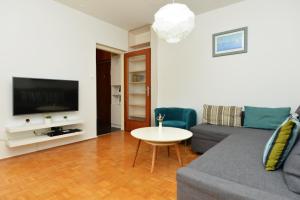 TV a/nebo společenská místnost v ubytování Apartment Ema Old Town