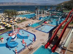Bazén v ubytování Gai Beach Hotel nebo v jeho okolí