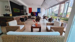 Istumisnurk majutusasutuses Habitat Suites Hotel By GHO Hoteles