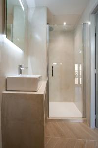 Kúpeľňa v ubytovaní La Nuit Arlésienne - Exclusive apartments