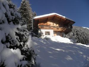 Ferienhaus Haus Gilfert during the winter