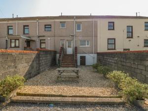 Gallery image of The Beach House in Llanelli