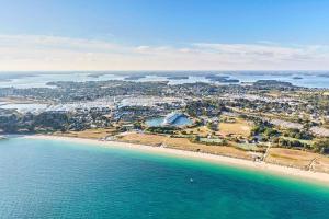 an aerial view of a beach and the ocean at RÉVEIL SUCRÉ in Arzon