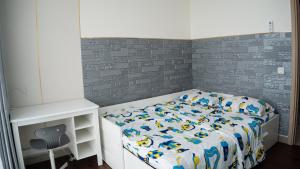 Postel nebo postele na pokoji v ubytování Fairview House apartment karawaci