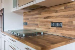 Η κουζίνα ή μικρή κουζίνα στο Ferienwohnung in Isenbüttel