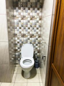 Baðherbergi á Domino Yerevan Hostel And Hotel