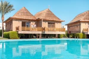 Pickalbatros Aqua Blu Sharm El Sheikh内部或周边的泳池
