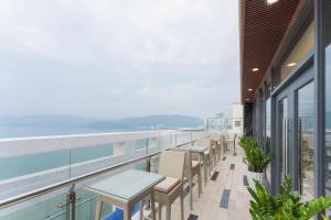 En balkong eller terrasse på Canary Gold Hotel Quy Nhơn