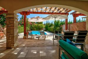 Afbeelding uit fotogalerij van 2 bedroom Apartment Eros with private pool and garden, Aphrodite Hills Resort in Kouklia