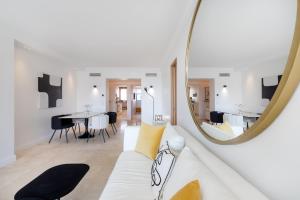 Foto dalla galleria di Agence des Résidences - Appartements privés du 45 CROISETTE- Prestige a Cannes