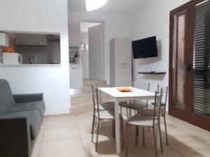 TV a/nebo společenská místnost v ubytování B&B Soleluna