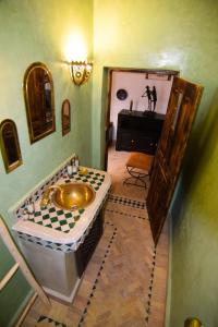 Riad Vis Ta Vie客房内的一张或多张床位