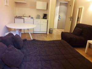 Posezení v ubytování Logis Hôtel des Deux Forts