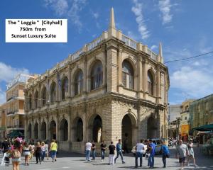 Hostia v ubytovaní Sunset Luxury Suite - Rooftop Apartment in the City Center