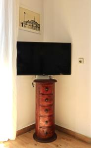 TV a/nebo společenská místnost v ubytování Apartment Maestral