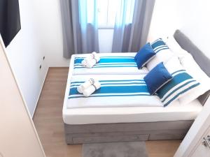 Posteľ alebo postele v izbe v ubytovaní Split Znjan Beach 50m ----SeaSun&Relax---- Top Location