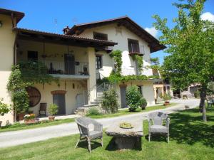 Photo de la galerie de l'établissement Agriturismo Affittacamere Barbarossa, à Dogliani