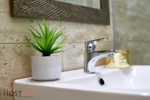 Φωτογραφία από το άλμπουμ του R7 Design Apartment - hostAID στη Βουδαπέστη