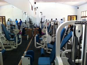 Fitness centrum a/nebo fitness zařízení v ubytování Bahari Beach Hotel