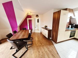 Küche/Küchenzeile in der Unterkunft DM Hotels & Apartments - Apartment Pfarrgasse 09