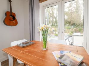 Coin repas dans cette maison de vacances