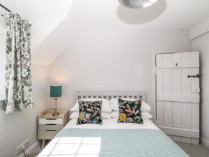 Gallery image of Rose Cottage in Corsham