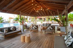 Area soggiorno di Ocean Point Beach Resort & Spa Adults Only