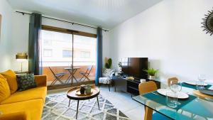 Гостиная зона в St Roch 1 Magnifique 2 pièces proche Centre Gare Port