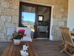 Galeriebild der Unterkunft VILLA INDIPENDENTE AL MARE BUDONI in Tanaunella + 17 Fotos