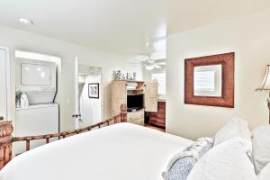 Katil atau katil-katil dalam bilik di Laguna Beach Oceanfront
