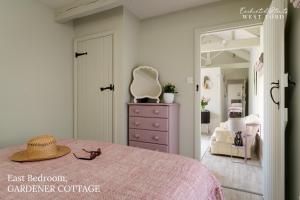 Ảnh trong thư viện ảnh của Enchanted Retreats at West Ford Devon ở South Molton