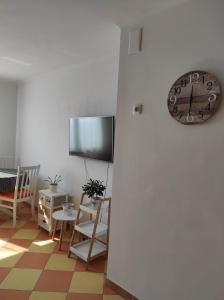Televízia a/alebo spoločenská miestnosť v ubytovaní Sunny apartment in Rijeka
